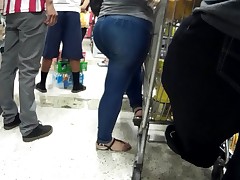 Latina thick .. jeans